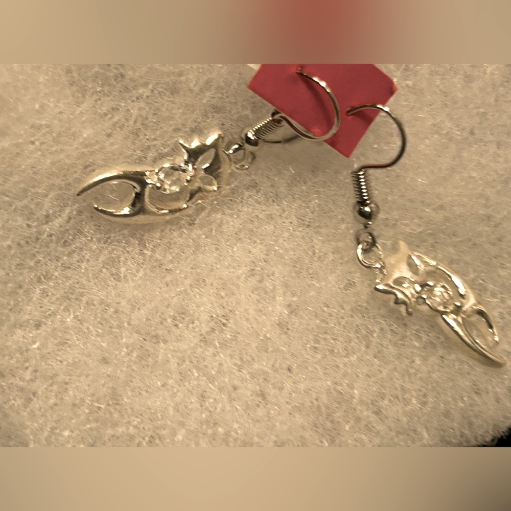 Gorgeous NWT PAIR OF STERLING EARRINGS OF A CAR WITH A LITTLE CZ STONE I…